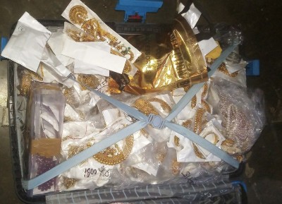 अवैधरुपले भन्सार छली ल्याउँदै गरेको नक्कली सुनका गहना प्रहरीद्धारा बरामद